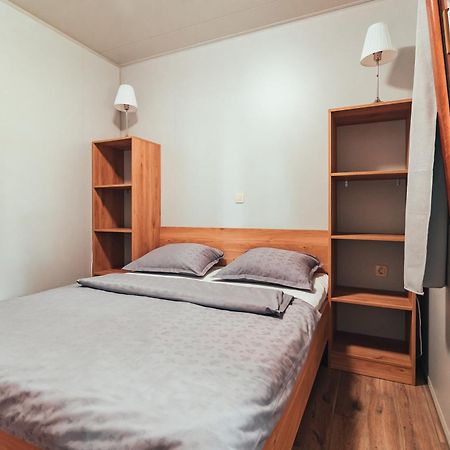 Hotel Terme Banovci - Mobilne Hiske Med Brajdami Exteriér fotografie