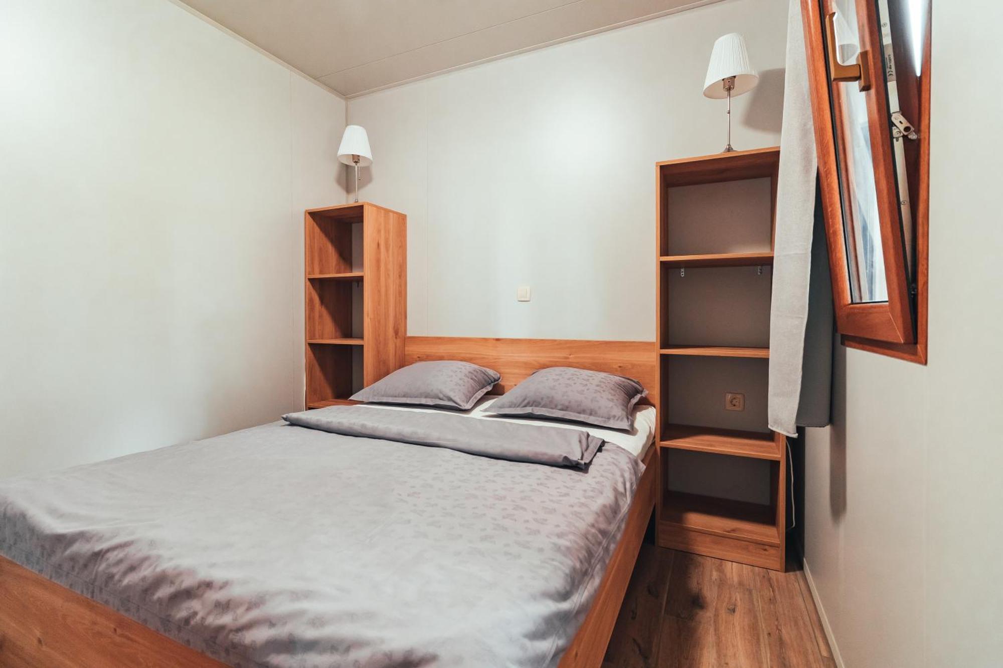 Hotel Terme Banovci - Mobilne Hiske Med Brajdami Exteriér fotografie